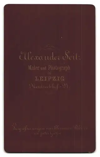 Fotografie Alexander Seitz, Leipzig, Neukirchhof 24, Portrait älterer Herr abschätzend in Kamera schauend