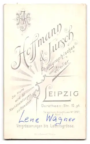 Fotografie Hoffmann & Jursch, Leipzig, Dorotheen-Str. 10, Portrait kleines Mädchen im karierten Kleid