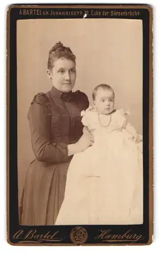 Fotografie A. Bartel, Hamburg, Grosse Johannisstrasse 21, Portrait bürgerliche Dame mit Baby an der Hand