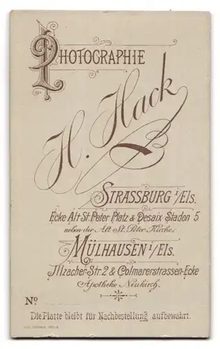 Fotografie H. Hack, Mülhausen i / Els., Illzacher-Strasse 2, Portrait junger Herr im Anzug mit Zwicker