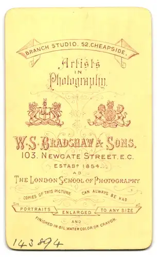 Fotografie W.S. Bradshaw & Sons, London, 103 Newgate Street, Portrait Mann mit Schnauzer