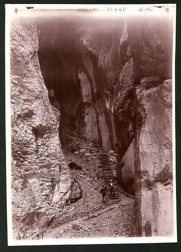 Fotografie Fotograf unbekannt, Schattenhalb, Ansicht Schattenhalb, Aufstieg Trockene Lamm in der Aareschlucht