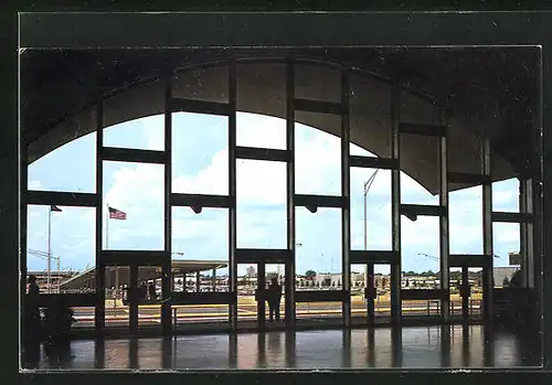 AK Atlanta, GA, Main entrance of Atlanta`s beautiful new air transportation terminal