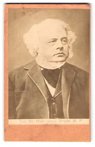 Fotografie unbekannter Fotograf und Ort, Portrait des britischen Politikers R. T. Hon. John Bright M.P.