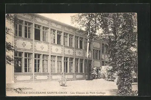 AK Neuilly-sur-Seine, Ecole Diocésaine Sainte-Croix, les Classes du Petit Collége