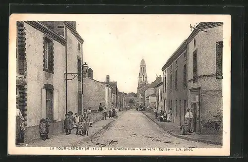AK La Tour-Landy, la Grande-Rue, vue vers l'Eglise