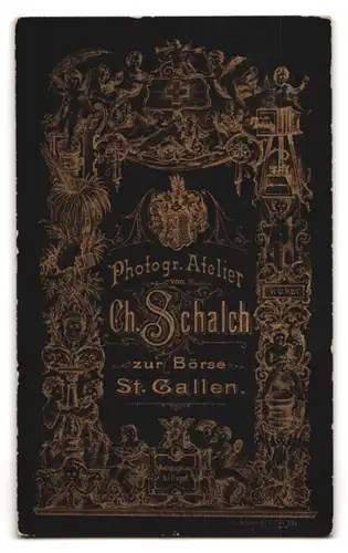 Fotografie Ch. Schalch, St. Gallen, Portrait eines elegant gekleideten Paares