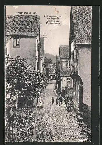 AK Braubach a. Rh., Schlossgasse, im Hintergrund Eingang zur Philippsburg