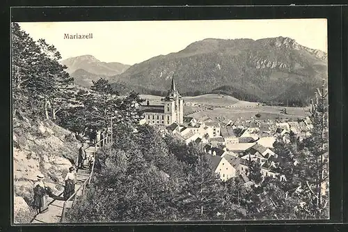 AK Mariazell, Blickm auf den Ort und die Basilika