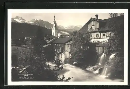 AK Schladming, am Wasserlauf, Blick zur Kirche und auf die Berge