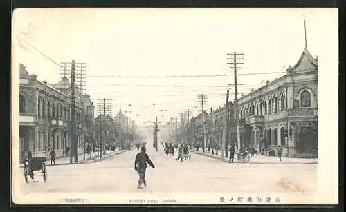 AK Dairen, Street Oku, Passanten auf der Strasse