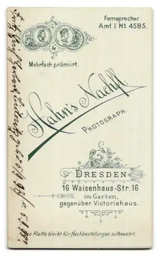 Fotografie Hahn`s Nachfl., Dresden, Waisenhaus-Strasse 16, Portrait niedliches Kleinkind im modischen Kleid