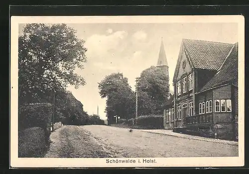 AK Schönwalde / Holstein, Strasse mit Kirche