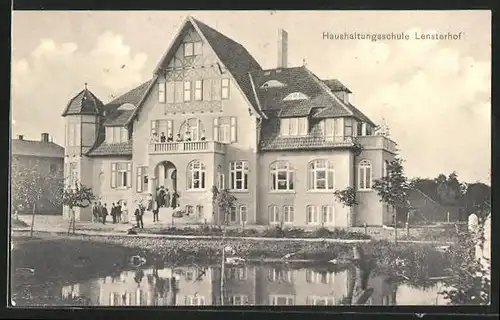 AK Lensterhof, Haushaltungsschule mit Teich