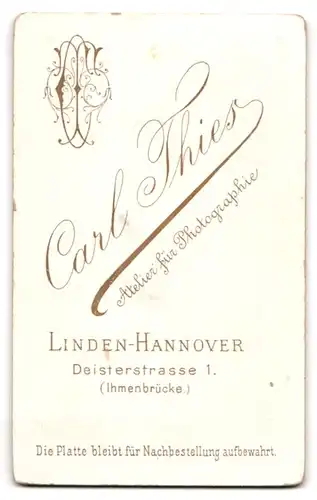 Fotografie Carl Thies, Linden-Hannover, Deisterstrasse 1, Portrait junge Frau in elegantem Kleid