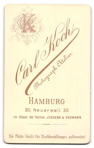 Fotografie Carl Hoch, Hamburg, Neuerwall 30, Portrait Mann mit Kurzhaarschnitt im Jacket