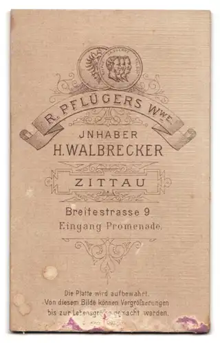 Fotografie H. Walbrecker, Zittau, Breitestrasse 9, Portrait kleines Mädchen in modischer Kleidung