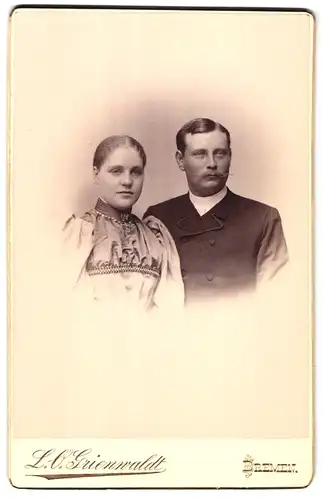 Fotografie L.O. Grienwaldt, Bremen, Wall 86, Portrait eines Ehepaars