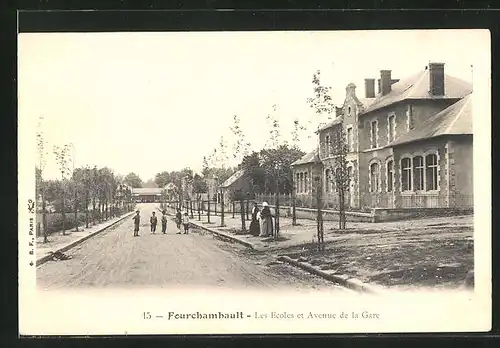 AK Fourchambault, Les Ecoles et Avenue de la Gare