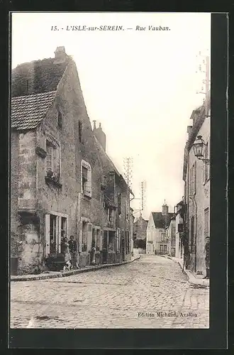 AK L`Isle-sur-Serein, Rue Vauban, Strassenpartie