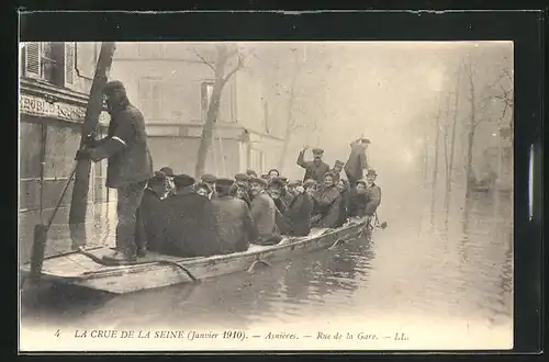 AK Asnières, La Crue de la Seine 1910, Rue de la Gare, Hochwasser