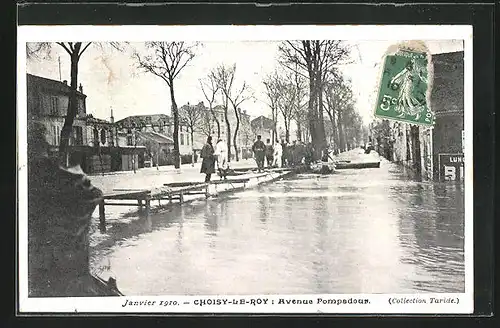 AK Choisy-le-Roy, Inondation des 1910, Avenue Pompdaour, Hochwasser
