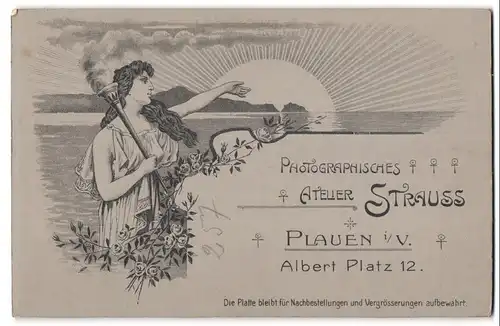 Fotografie Atelier Strauss, Plauen i. V., Albert Platz 12, Jugendstil, Dame mit Fackel bei Dämmerung
