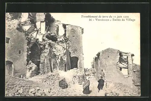 AK Vernègues, Tremblement de terre du 1909, Entrée du Village, Erdbeben