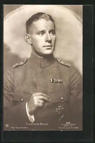 Foto-AK Sanke Nr. 530: Porträtbild von Leutnant v. Bertrab in Uniform