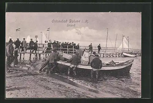 AK Dahme / Holstein, Ruderboot beladen mit Utensilien der Badegäste