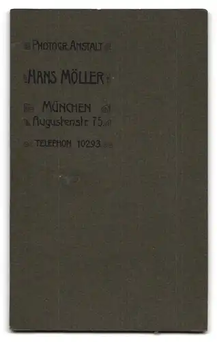 Fotografie Hans Möller, München, Augustenstr. 75, Portrait bayrischer Soldat in Uniform mit Mittelscheitel