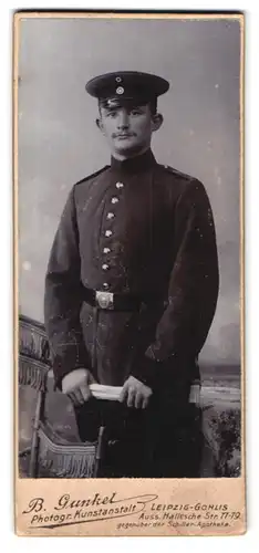 Fotografie B. Gunkel, Leipzig - Gohlis, Äuss. Hallesche Str. 77-79, Portrait sächsischer Soldat in Uniform