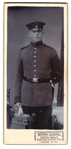 Fotografie Bernh. Günkel, Leipzig - Gohlis, Äuss. Hallischestr. 77-79, Portrait sächsischer Soldat in Uniform