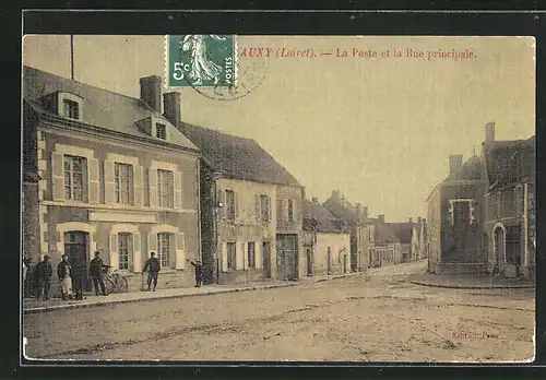 AK Auxy, La Poste et la Rue principale