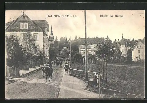 AK Hahnenklee i.H., Strasse mit Kirche