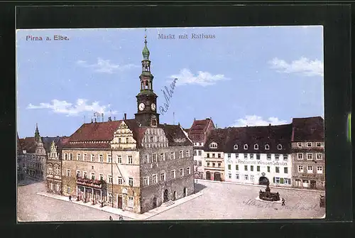 AK Pirna /Elbe, Markt mit Rathaus und Hotel Weissen Schwahn