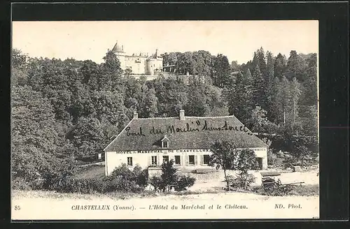 AK Chastellux, L`Hotel du Maréchal et le Chateau