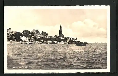 AK Emmerich am Rhein, Wasserpartie mit Ortsansicht und Dampfer