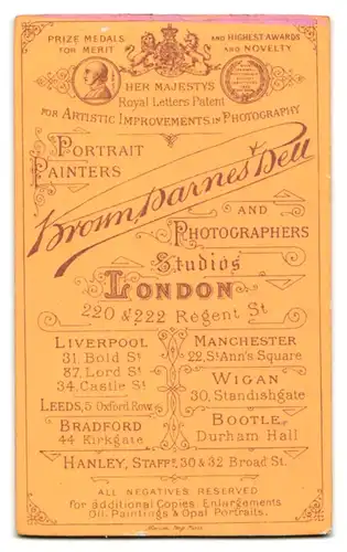 Fotografie Brown, Barnes & Bell, London, 220 & 222, Regent St., Portrait statlicher Herr im Anzug mit Schnurrbart