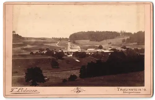 Fotografie F. Lindauer, Trauenstein i. B., Königsstr., Ansicht Vachendorf, Blick auf den Ort mit Kirche