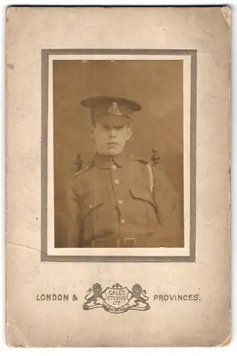 Fotografie Gales Studio LTD, London, Portrait Britischer Soldat mit Schirmmütze