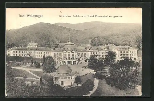 AK Bad Wildungen, Fürstliches Badehaus vom Hotel Fürstenhof aus gesehen