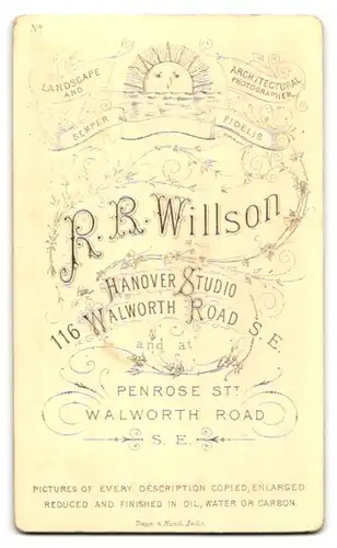Fotografie R. Robert Willson, Walworth, 116 Walworth Road, Edelmann mit Vollbart nebst Dame mit Schmuck