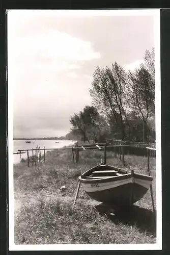 AK Scharbeutz, Ruderboot an Land