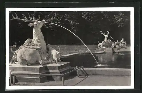 AK Schwetzingen, Hirschgruppen-Brunnen im Schlossgarten