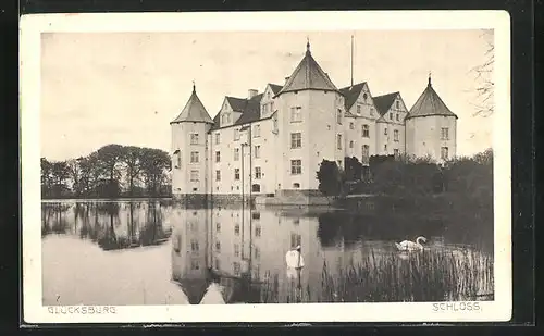 AK Glücksburg, Wasserschloss mit Schwänen