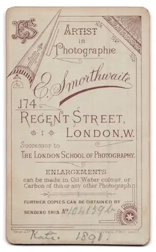 Fotografie E. Smorthwaite, London-W, 174 Regent Street, Portrait junge Dame mit Hochsteckfrisur