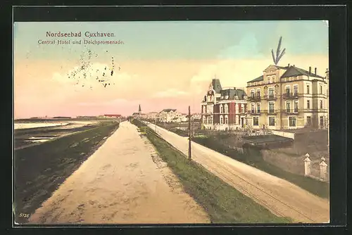 AK Cuxhaven, Central Hotel mit Deichpromenade im Dämmerungslicht
