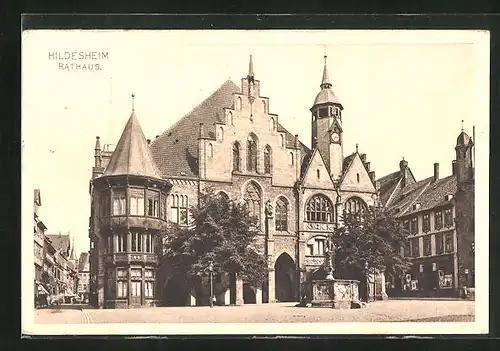 AK Hildesheim, Rathaus mit Brunnen