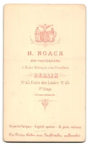Fotografie H. Noack, Berlin, Unter den Linden 45, Portrait blonde junge Schönheit mit Perlenhalskette